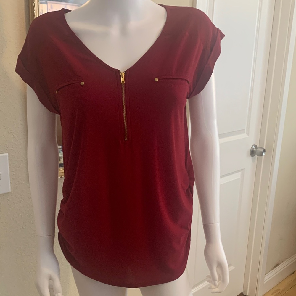 Sweet Wanderer Maroon Zipper Blouse